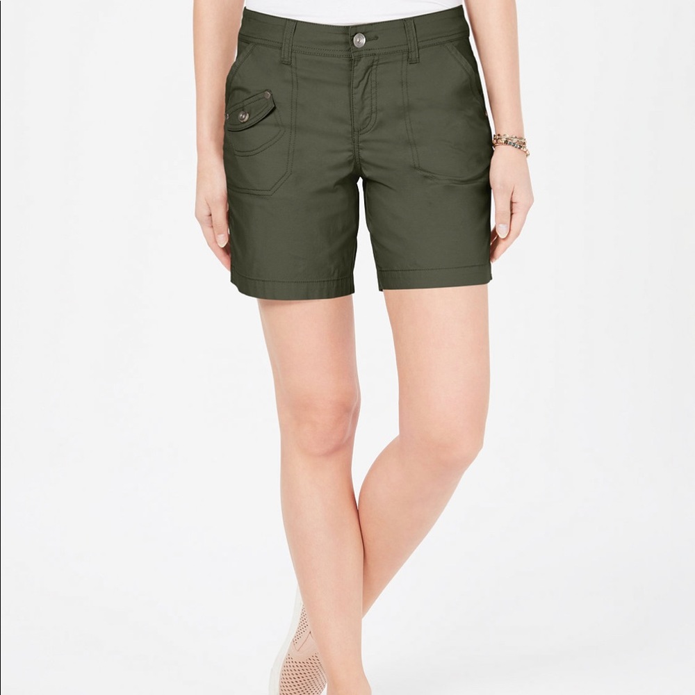 Style & Co Women's cargo Shorts Size 16 Green